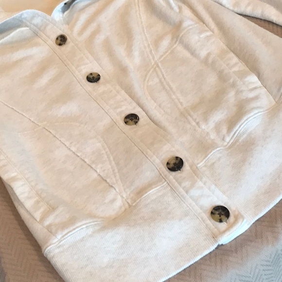 Lole Full Button Cozy Cardigan Sweatshirt - Medium.  Comfy with Stylish Detail. - Picture 4 of 15